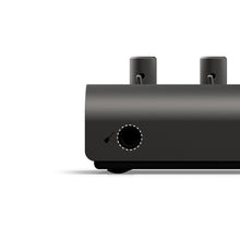 Cargar imagen en el visor de la galería, Versatilidad en Monitoreo - Salidas de Altavoz y Auriculares -  Salidas de altavoz y auriculares del iD14 MKII - versatilidad en monitoreo
